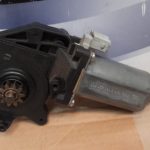Motor de Elevalunas delantero derecho Mitsubishi Canter 3,0 DI-D Turbo Diesel 125cv 0130821701